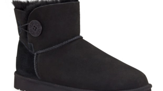 ugg-black.jpg